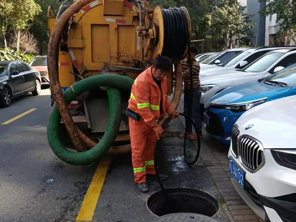 赵西垸林场排污管道清淤